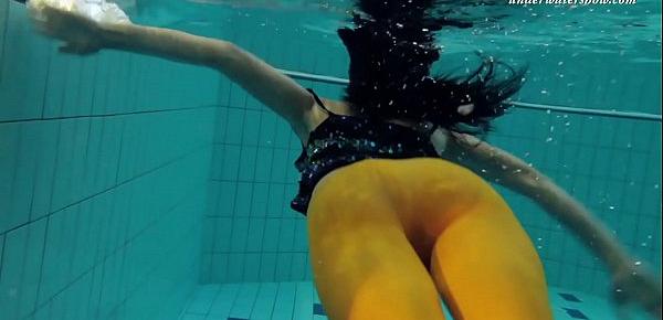  Nina Markova sexy underwater babe